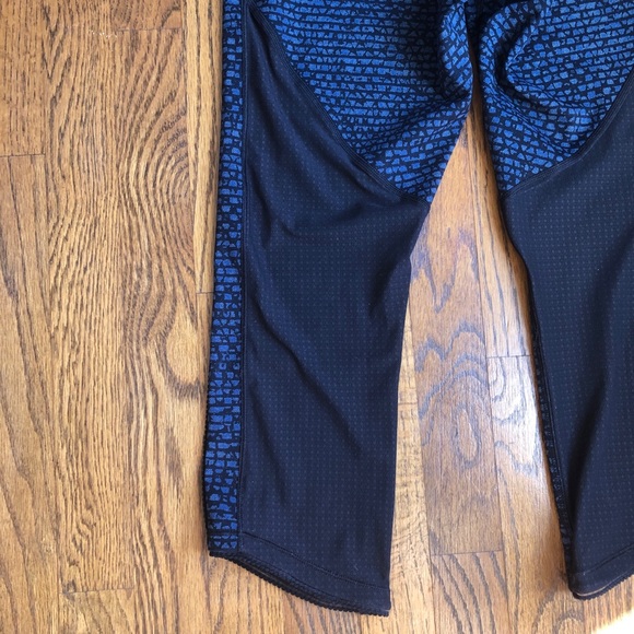 NWOT Lululemon Deep Breath Crop - Picture 8 of 11